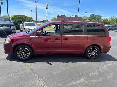 2017 Dodge Caravan, Grand, $11880. Photo 5