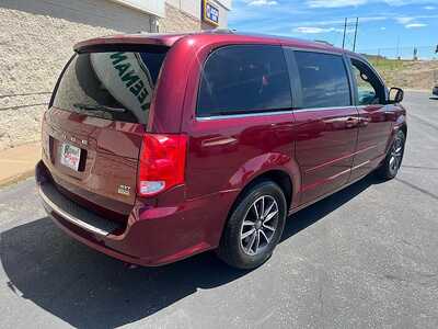 2017 Dodge Caravan, Grand, $11880. Photo 8