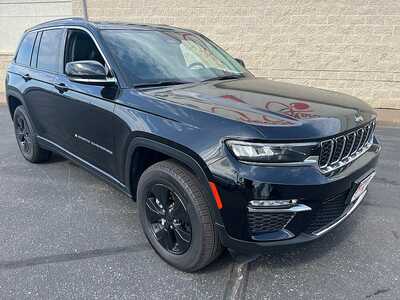 2022 Jeep Grand Cherokee, $25990. Photo 2