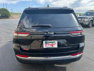 2022 Jeep Grand Cherokee, $25990. Photo 7