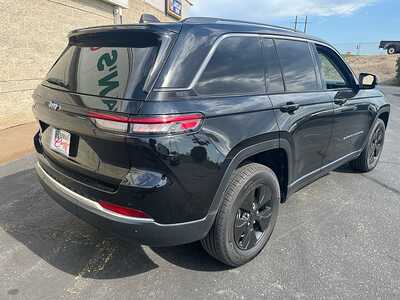 2022 Jeep Grand Cherokee, $25990. Photo 8