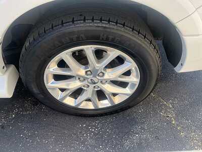2017 Ford Expedition, $9250. Photo 12