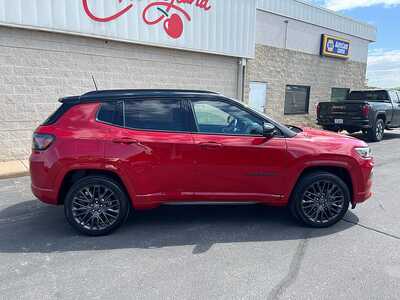2024 Jeep Compass, $26480. Photo 9