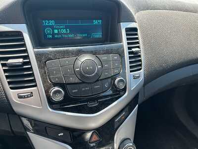 2016 Chevrolet Cruze, $7450. Photo 11