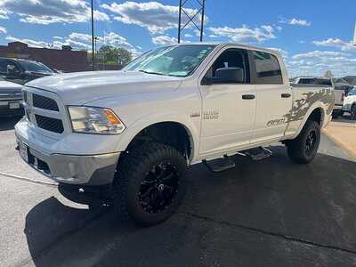 2018 RAM 1500 Crew Cab, $24650. Photo 4