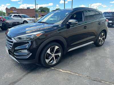 2018 Hyundai Tucson, $11790. Photo 3