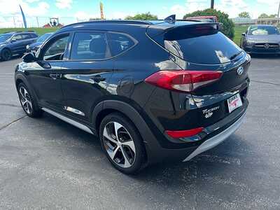 2018 Hyundai Tucson, $11790. Photo 5