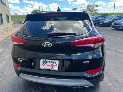 2018 Hyundai Tucson, $11790. Photo 6