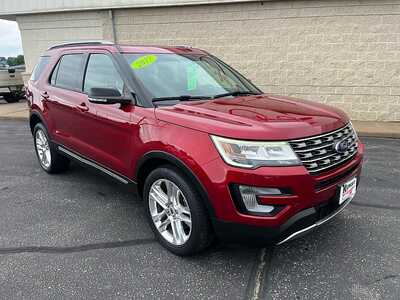 2017 Ford Explorer, $20795. Photo 2