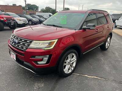 2017 Ford Explorer, $20795. Photo 4