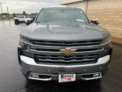 2020 Chevrolet 1500 Crew Cab, $23788. Photo 3