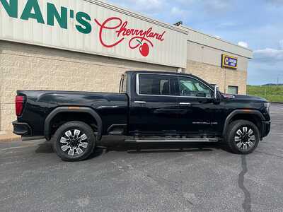 2025 GMC 2500 Crew Cab, $72950. Photo 8