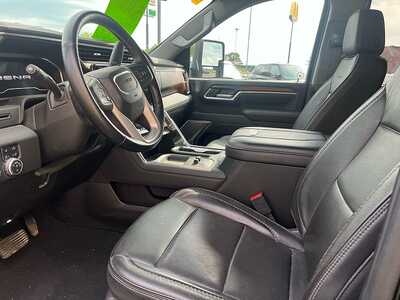 2025 GMC 2500 Crew Cab, $72950. Photo 9