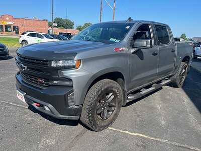 2020 Chevrolet 1500 Crew Cab, $32490. Photo 4