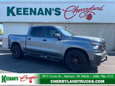 2020 Chevrolet 1500 Crew Cab, $32490. Photo 1