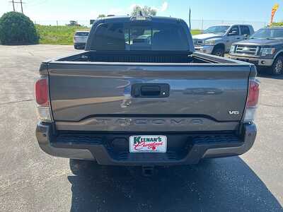 2021 Toyota Tacoma, $29744. Photo 7