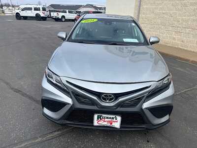 2021 Toyota Camry, $21988. Photo 3