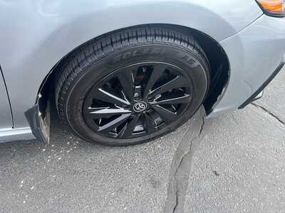 2021 Toyota Camry, $21988. Photo 9