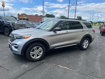 2021 Ford Explorer, $23785. Photo 3