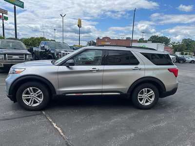 2021 Ford Explorer, $23785. Photo 4