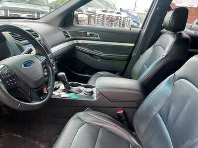2017 Ford Explorer, $16990. Photo 10