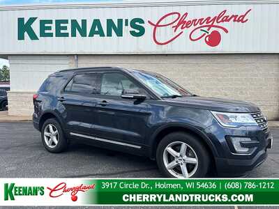 2017 Ford Explorer, $16990. Photo 1