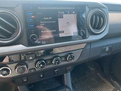 2017 Toyota Tacoma, $23810. Photo 10