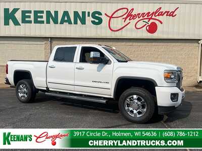 2017 GMC 3500 Crew Cab, $29755. Photo 1