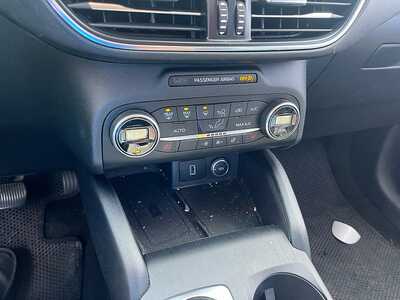 2020 Ford Escape, $15810. Photo 10