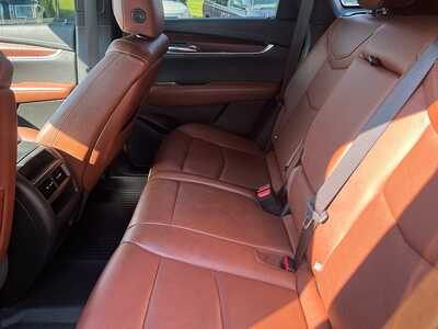 2021 Cadillac XT5, $25440. Photo 10