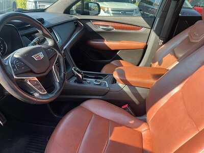 2021 Cadillac XT5, $25440. Photo 11