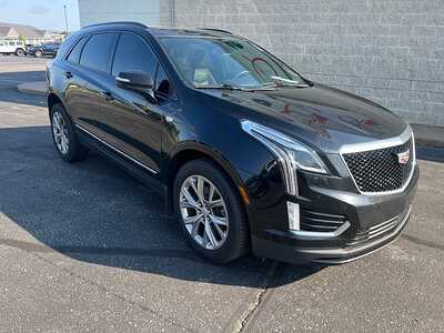 2021 Cadillac XT5, $25440. Photo 2