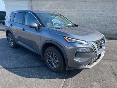 2023 Nissan Rogue, $18490. Photo 2