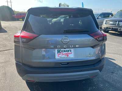 2023 Nissan Rogue, $18490. Photo 7