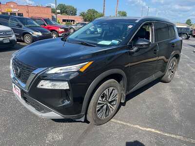2021 Nissan Rogue, $19655. Photo 4