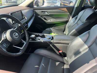 2021 Nissan Rogue, $19655. Photo 8