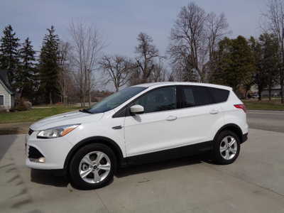 2014 Ford Escape, $12595. Photo 3