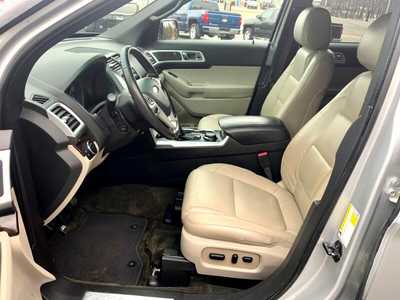 2015 Ford Explorer, $10988. Photo 4