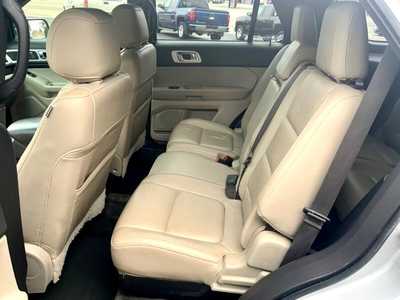 2015 Ford Explorer, $10988. Photo 5