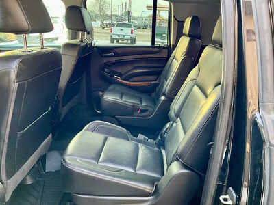 2018 Chevrolet Suburban, $18500. Photo 5