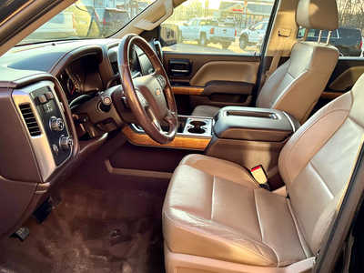 2014 Chevrolet 1500 Crew Cab, $16495. Photo 5