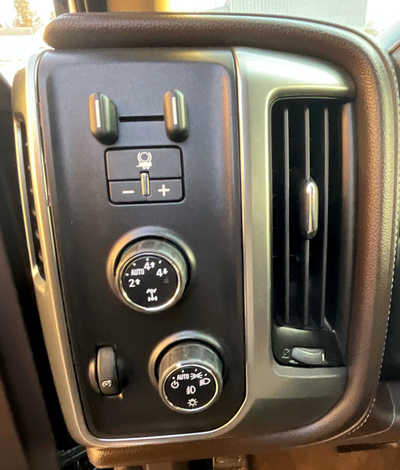 2014 Chevrolet 1500 Crew Cab, $16495. Photo 8