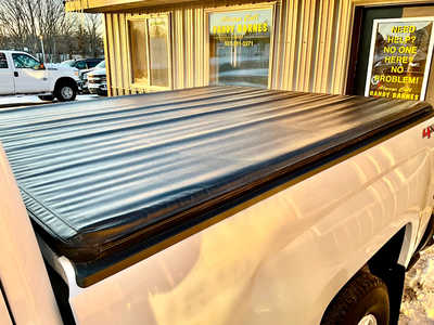 2017 Chevrolet 1500 Crew Cab, $19995. Photo 4