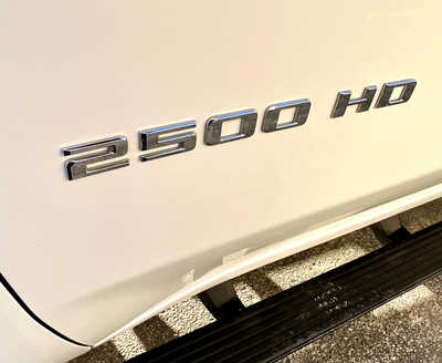 2020 Chevrolet 2500 Crew Cab, $31995. Photo 4