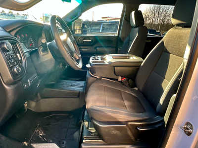 2020 Chevrolet 2500 Crew Cab, $31995. Photo 7