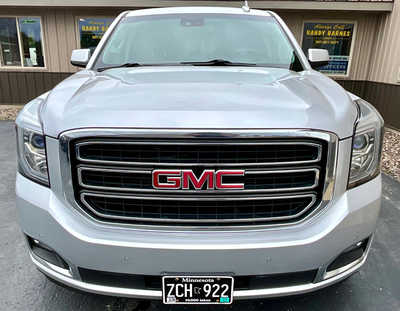 2017 GMC Yukon XL, $16988. Photo 2