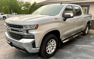 2019 Chevrolet 1500 Crew Cab, $28995. Photo 3