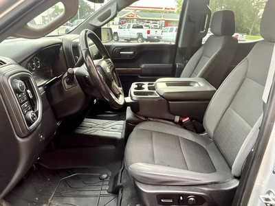 2019 Chevrolet 1500 Crew Cab, $28995. Photo 6
