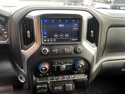 2019 Chevrolet 1500 Crew Cab, $28995. Photo 8