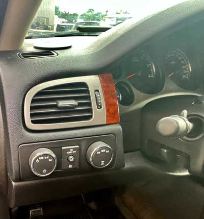 2013 Chevrolet Avalanche, $14995. Photo 10